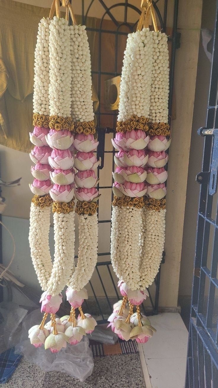 Lotus Garland Design 3